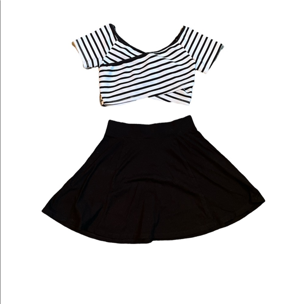 Forever 21 black and white crop bandage top and skirt set size M worn 1x